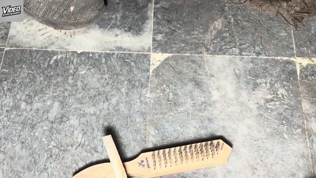 Пакистанский завод производит щетки для мойки двигателей из древесных остатков смотреть онлайн