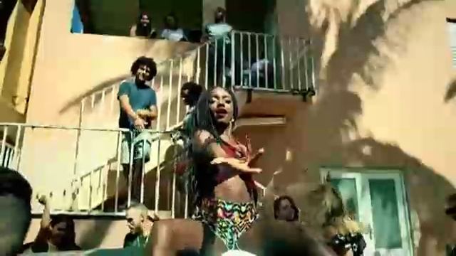 Luis Fonsi - Despacito Ft. Daddy Yankee