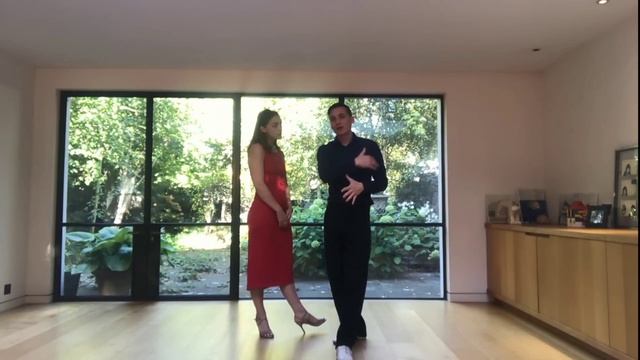 Урок аргентинского танго — Поворот на 180 градусов с остановкой [ПРОСТОЕ РУКОВОДСТВО]