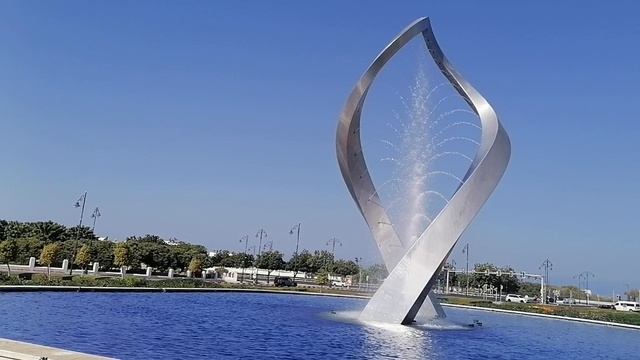 Чудесный фонтан в Омане