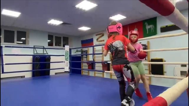 Первые раунды будущих легенд! 🇫🇷🥊 Тренировка младшей группы Федерации Савата Липецкой области смотреть онлайн