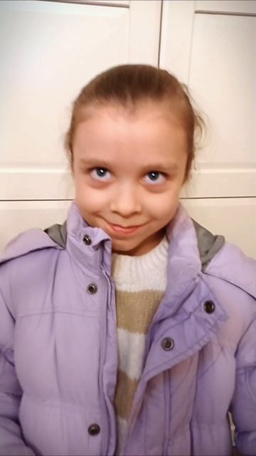 озвучка моего танца чееек,озвучивала #виолет3ка 💝 #тренд #танцы #свет3ка #нога #осд #лайв #вайб смотреть онлайн