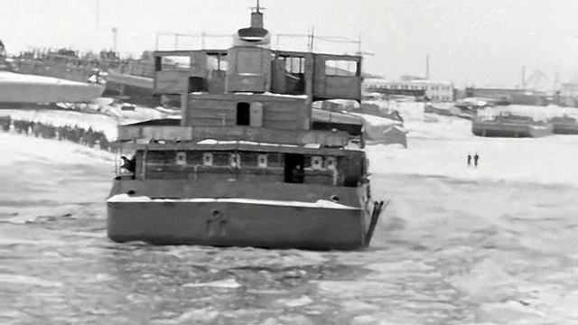 1968 год. Тюмень. Спуск самоходной баржи смотреть онлайн
