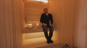 Обзор двухуровневой квартиры со стильной мини сауной