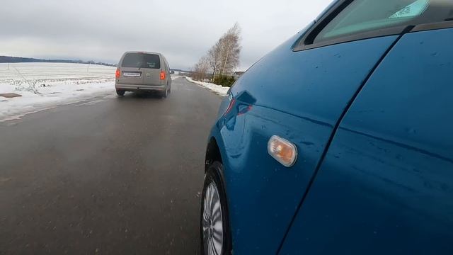 "Рабочая лошадка" или семейный вариант? Сравнили Volkswagen Caddy 2010 и 2016 годов смотреть онлайн