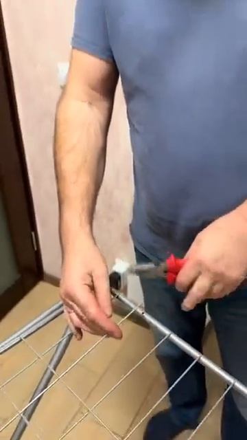 Лайфхак для сломанных прутиков напольной сушилки смотреть онлайн