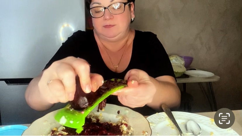 Легкая Селедка в шубе! Салат без майонеза, но очень вкусный! смотреть онлайн