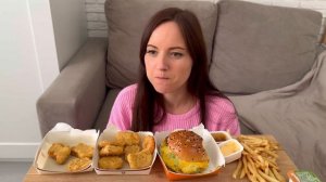 МУКБАНГ ВКУСНО И ТОЧКА НАГГЕТСЫ БУРГЕР КАРТОШКА ФРИ С?