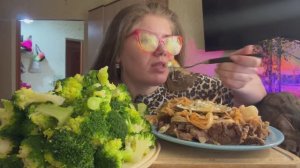 МУКБАНГ КОНИНА БРОККОЛИ ВСЯКУЮ ДИЧЬ БАЗАРЮ