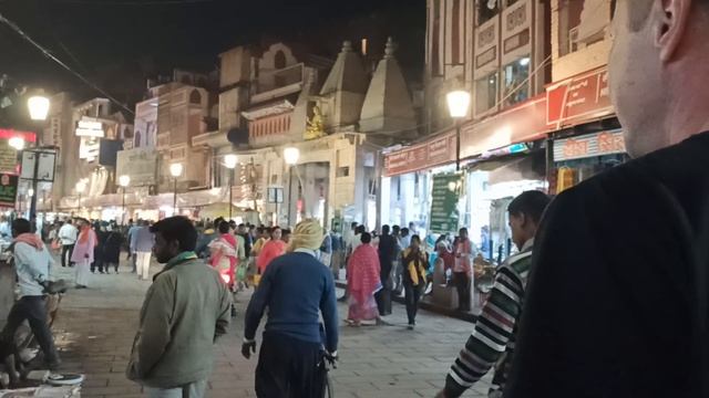 Вечерний Варанаси-идём на ужин! смотреть онлайн