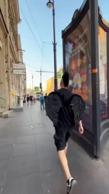 Зная город с изнанки, вычисляешь места съёмок фильмов. смотреть онлайн