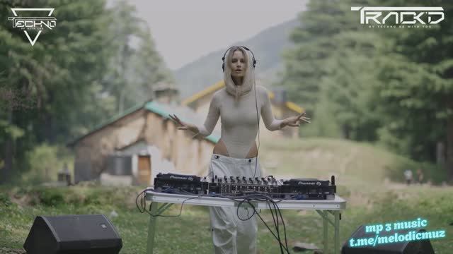 Tori levett for Track’D by Techno be with you - live melodic techno DJ set at Kais Dhar, Kullu. смотреть онлайн