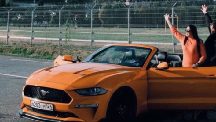 Твоя жизнь - гоночная трасса, где руль должен быть только в твоих руках 💪🏻✨