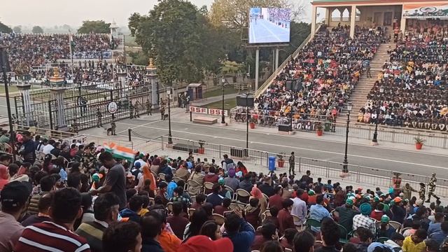 А слева уже Пакистан! смотреть онлайн