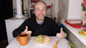 обед без Рыжули. пюрешка с натуральным красителем. мукбанг. обжор. еда на камеру. диета. шизофрения.