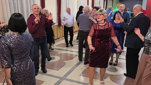 Вишня алая... 03.01.26... смотреть онлайн