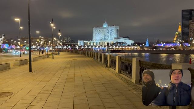 Москва вечерняя, гуляем с друзьями смотреть онлайн