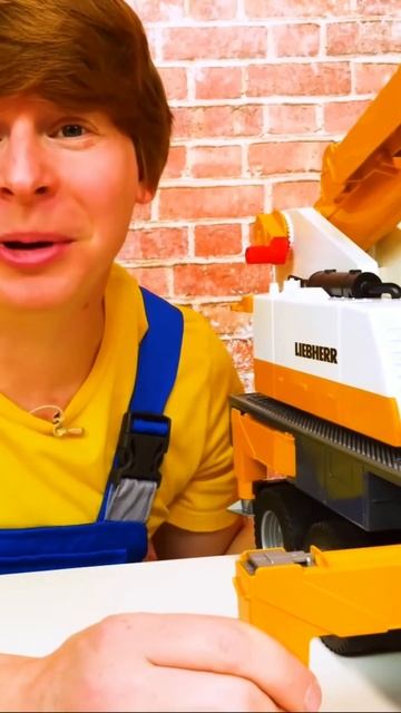 Саша и его волшебный молоток помогают! ✨🔨 #игрушки #машинки #детскийканал смотреть онлайн