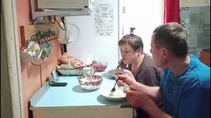 Обед с Мариной Краюшкиной и Вовой.