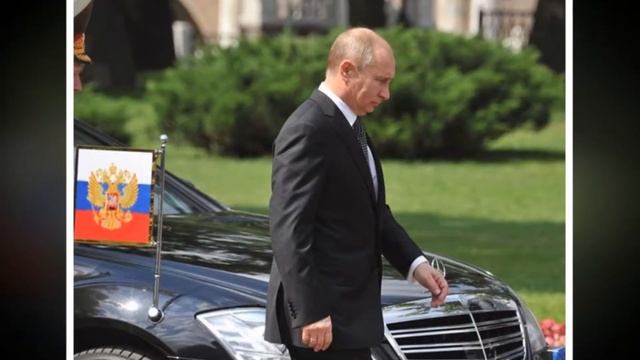 В ПОЛИЦИЮ ПЕТЕРБУРГА СООБЩИЛИ О 50 БОМБАХ НА ПУТИ КОРТЕЖА ПУТИНА