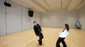 Yeonjun «Talk to you» with Iroha Illit dance