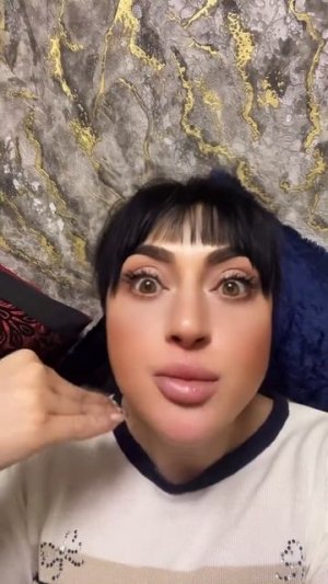 Могли бы и накуриться и маникюр замутить