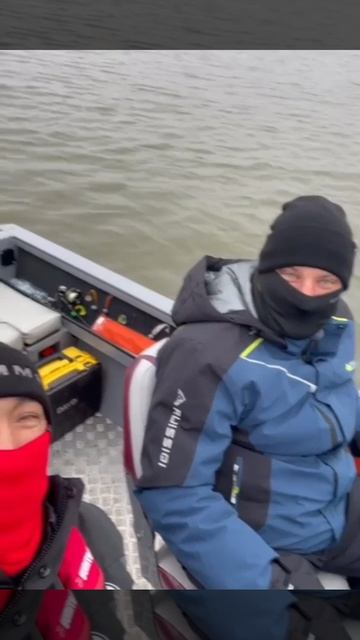 Середина января. Ребята едут на рыбалку!!. смотреть онлайн