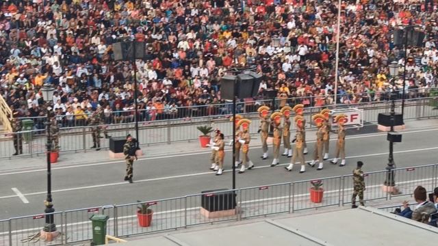 Бравые Индийские пограничники! смотреть онлайн