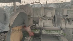 Обработка камней в Пакистане.