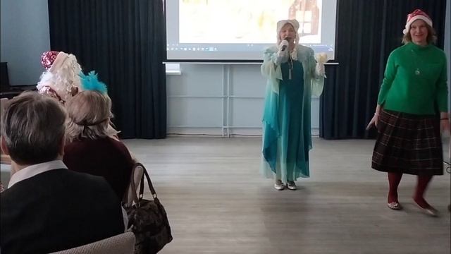 Поющая Снегурочка♥️🎉С поздравлениями.Финал Новогодних праздников! смотреть онлайн