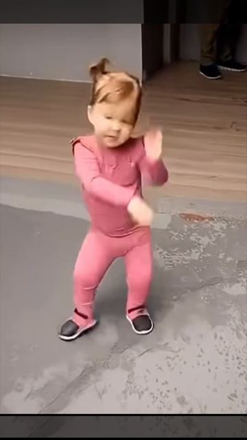 мой любимый тренд, классный танец, богатое движение. смотреть онлайн