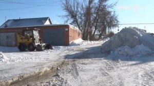 Работа по очистке улиц Шадринска от снега