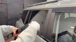 Видео установка 2Д дефлекторов / плоских ветровиков на Jetour T1 / Джетур Т1