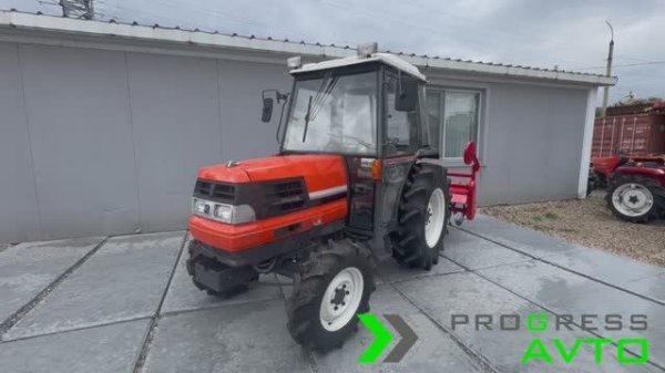 Мощный японский минитрактор Kubota GL-33 с кабиной