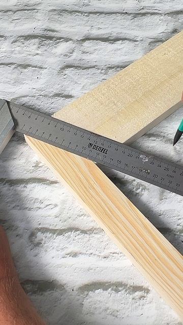 Как соединить две доски с помощью угольника Denzel смотреть онлайн