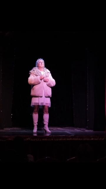 Снежная королева на актёрской тусовке