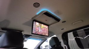 Установка потолочного монитора Android 17 дюймов в автомобиль Hyundai Staria