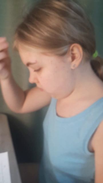 МОЯ СЕСТРА В 11 КЛАССЕ ОТКРЫВАЕТ УЧЕБНИК АЛГЕБРЫ🤣 смотреть онлайн