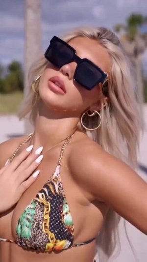 Видео от Красивые одинокие девушки | ofbeautifullove