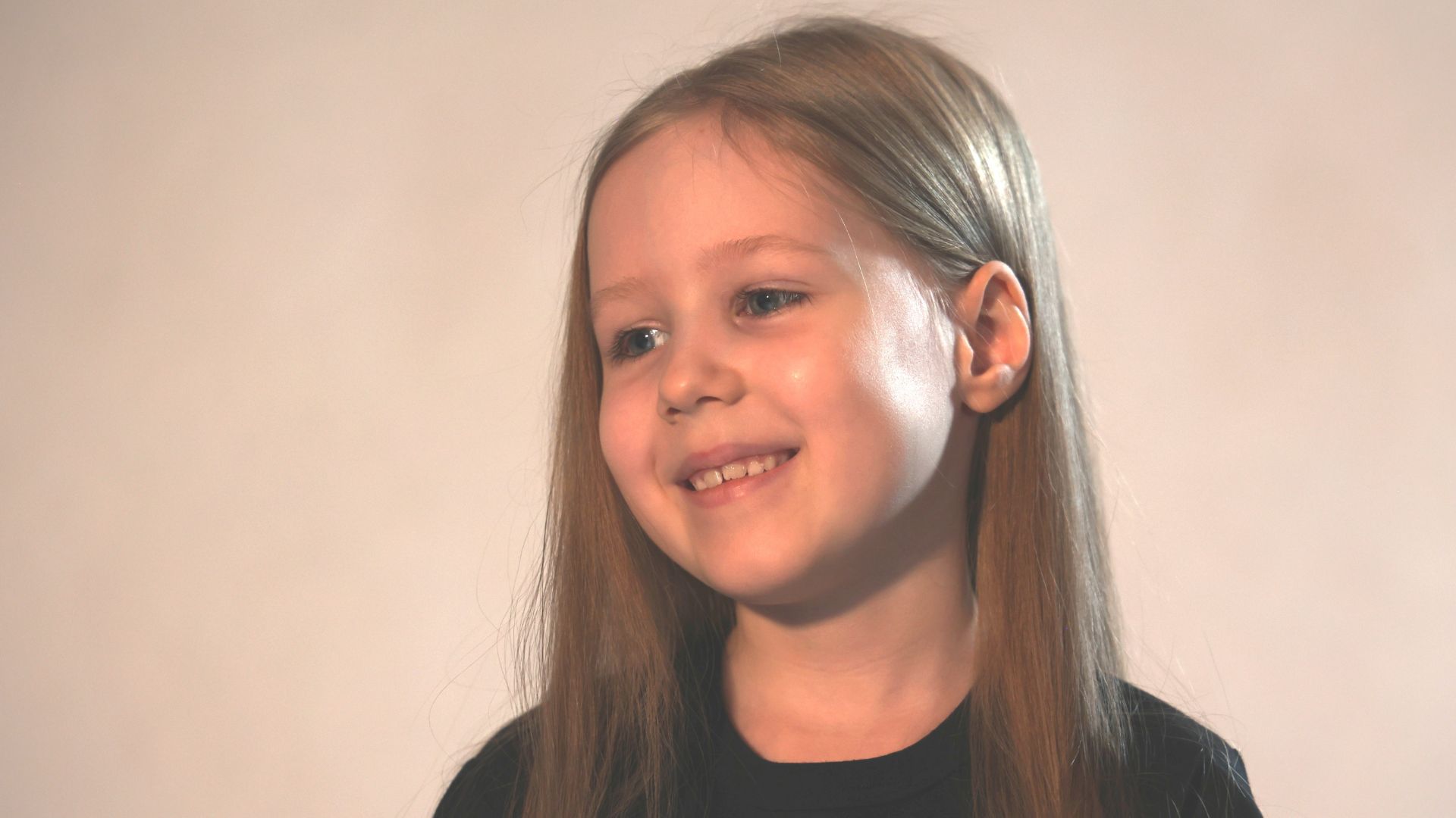 Леона Божбина - Видео-визитка на русском