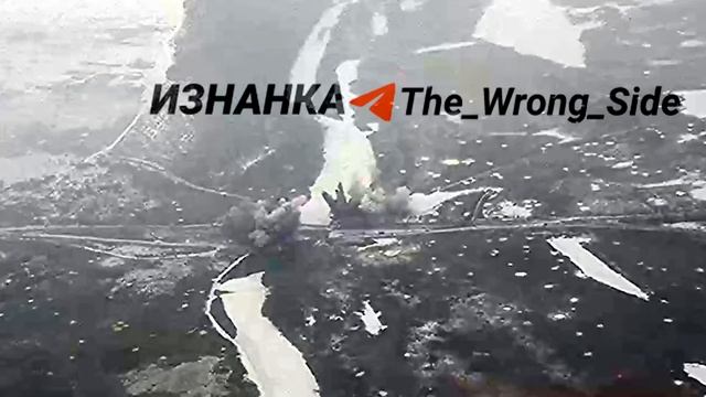 ❌💥Уничтожение переправы ВСУ несколькими ФАБ-500 в районе н.п. Осиново Харьковской области… смотреть онлайн