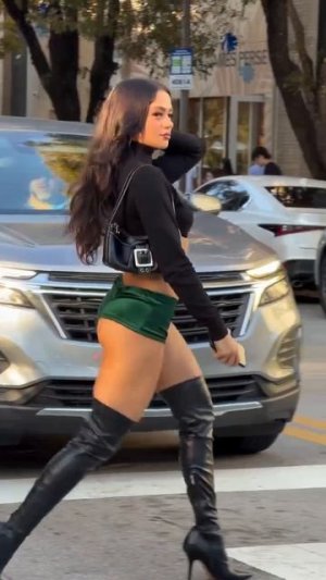 Видео от Красивые одинокие девушки | ofbeautifullove