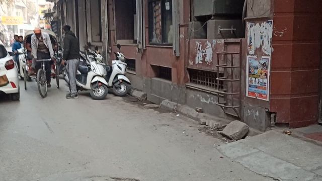 Тяжела жизнь у этих простых людей.. смотреть онлайн