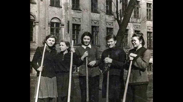 "ТИХИЙ ВЕЧЕР"... (Фото группы ЛЕНИНГРАДЕЦ) - Поёт Александра ТИМОШАЕВА) смотреть онлайн