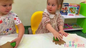 "Зимняя перчатка" - мукасолька у самых маленьких.