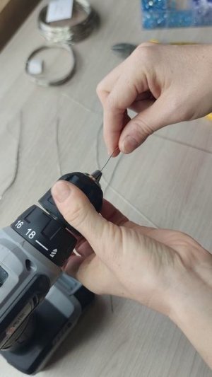 Я просто порчу проволоку 😤