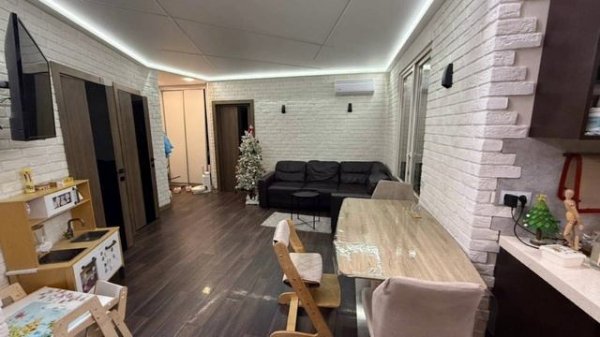 video5426924614263540741