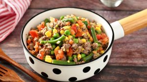 🥘 Просто и полезно на ужин: Мексиканская смесь с говяжьим фаршем на сковороде