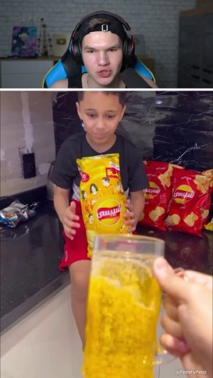 ЗРЯ ОН НЕ ПОВЕРИЛ В ЭТОТ ПРАНК😳🥤 #shorts #шортс #челлендж #пранк #шутка #прикол #мем #юмор #мемы