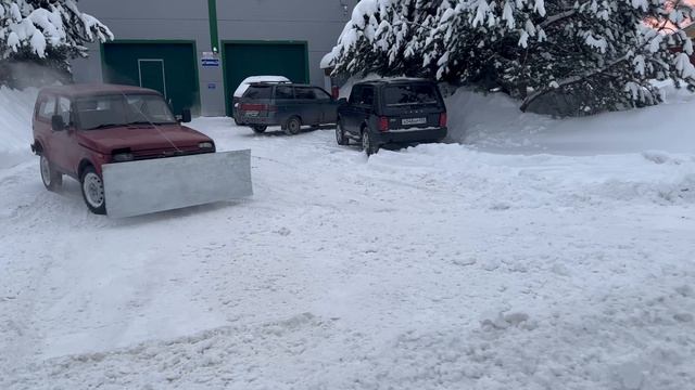 Нива чистит наледь смотреть онлайн